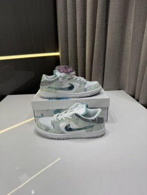 Imported SB Dunk Low Dragon Steam puppet shoes for men.