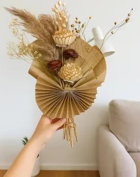 Bouquet wall hanging