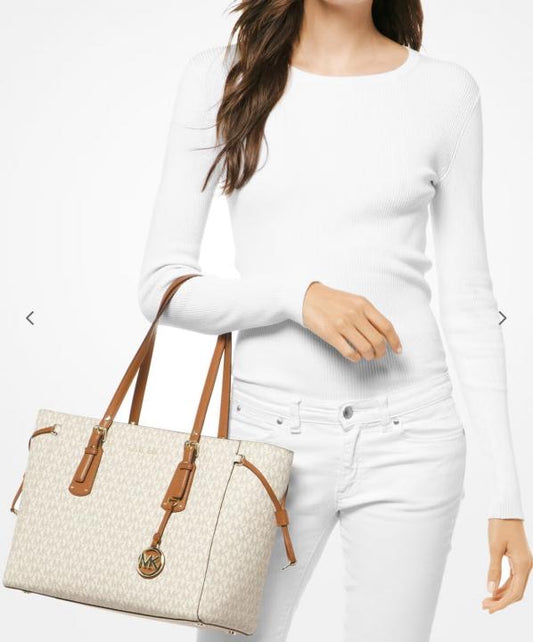 Michael kors hand bag