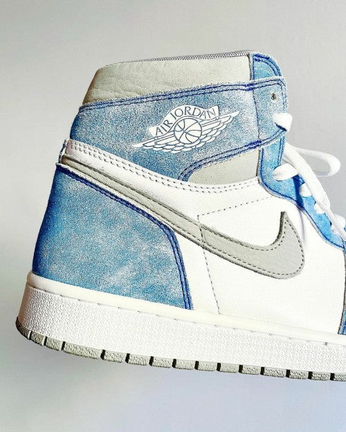 Imported Retro 1 Hyper Royal Prmium shoes for unisex.