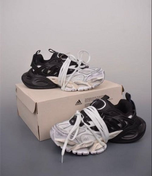imported luxurious adi xlg runner deluxe white &black shoes for men