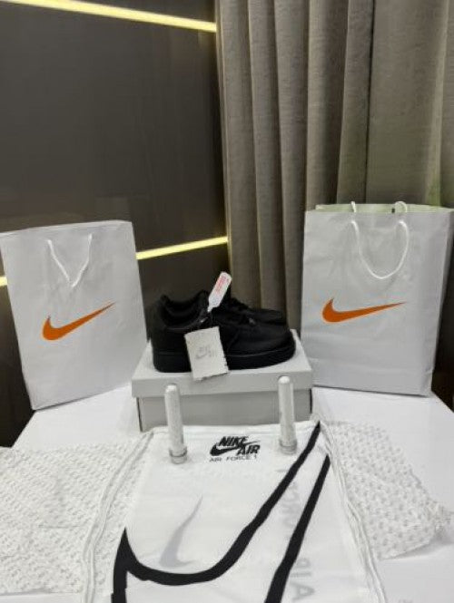 Imported AIRFORCE 1 low FULL BLACK for unisex.