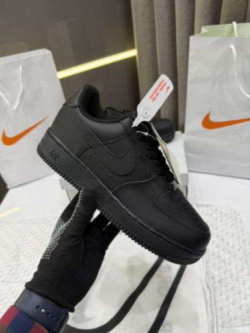 Imported AIRFORCE 1 low FULL BLACK for unisex.