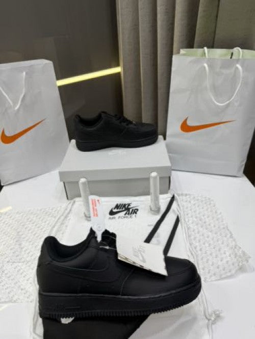 Imported AIRFORCE 1 low FULL BLACK for unisex.