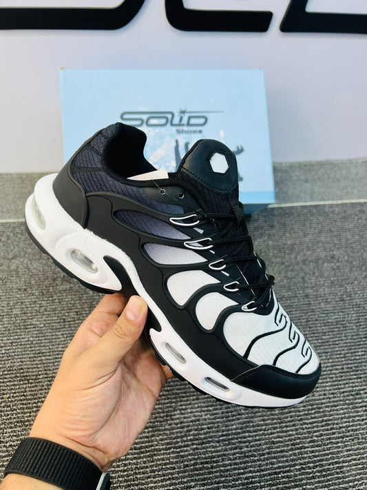 Imported sneakers black&white